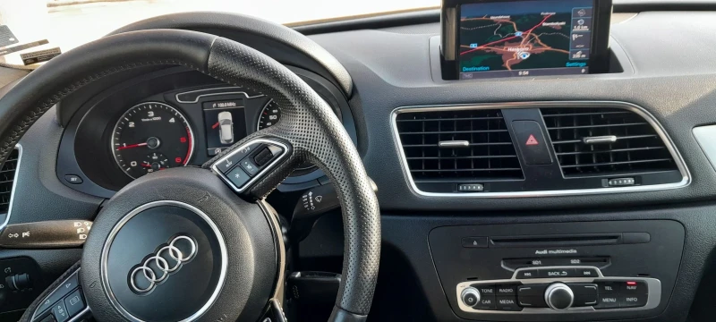Audi Q3, снимка 6 - Автомобили и джипове - 52810515