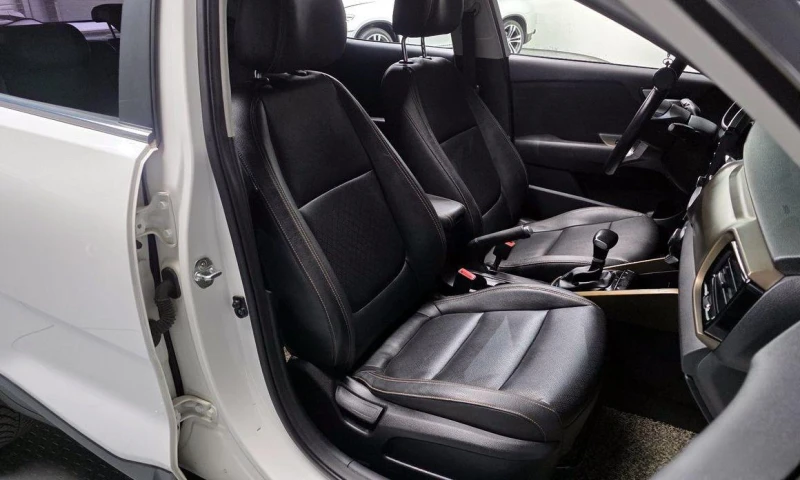 Kia Stonic Diesel 1.6 Prestige * НАЙ-ДОБРА ЦЕНА В БЪЛГАРИЯ* , снимка 12 - Автомобили и джипове - 52112105