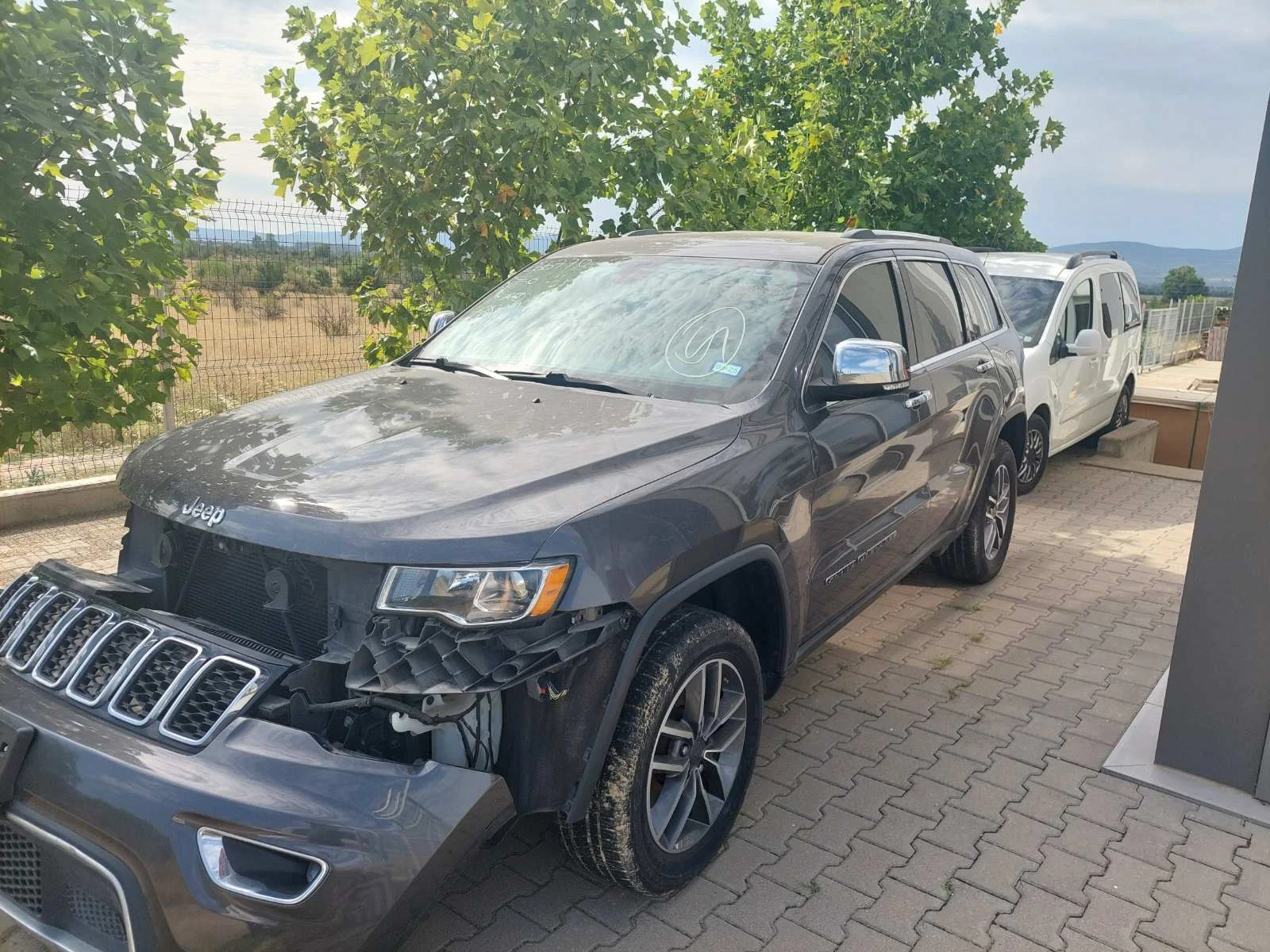 Jeep Grand cherokee 3.6 Limited - изображение 2