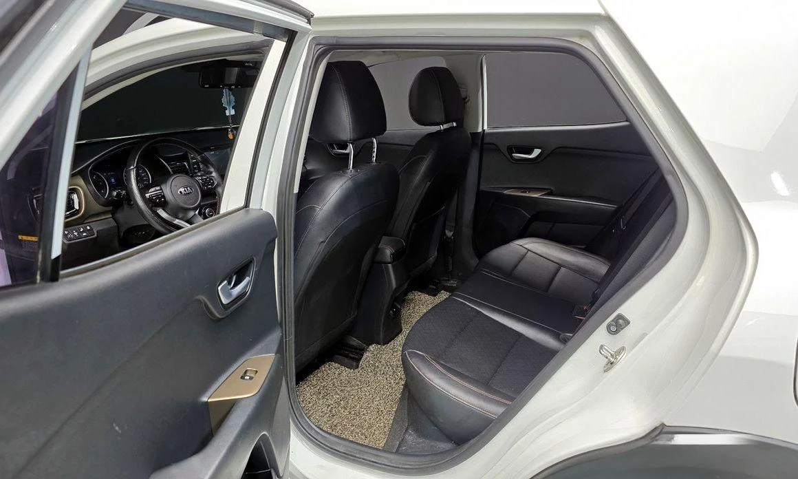 Kia Stonic Diesel 1.6 Prestige * -   *  | Mobile.bg   11