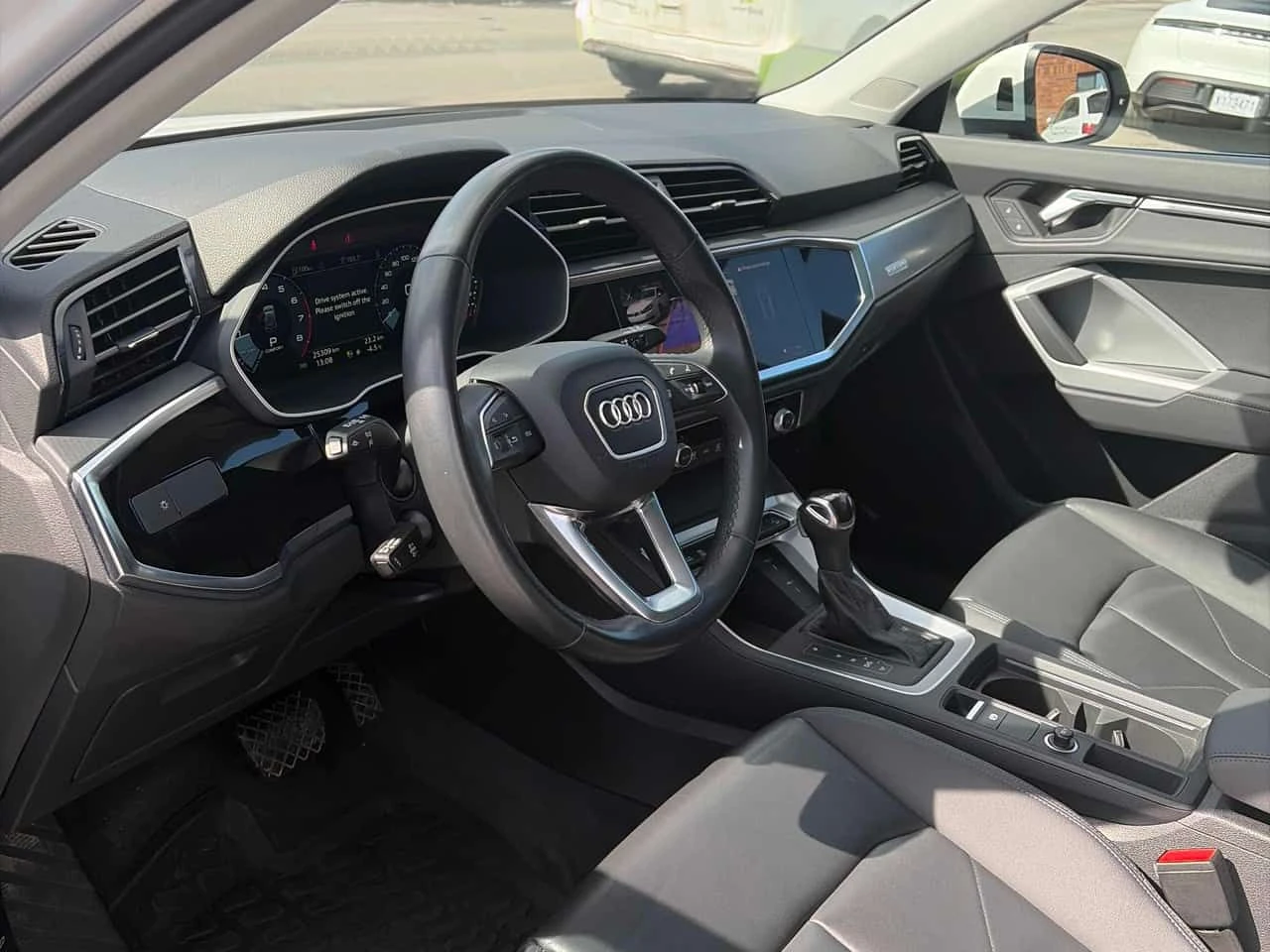 Audi Q3 * Progressiv * CARFAX * ������ * ������� * CARPLAY | Mobile.bg � ����������� 5