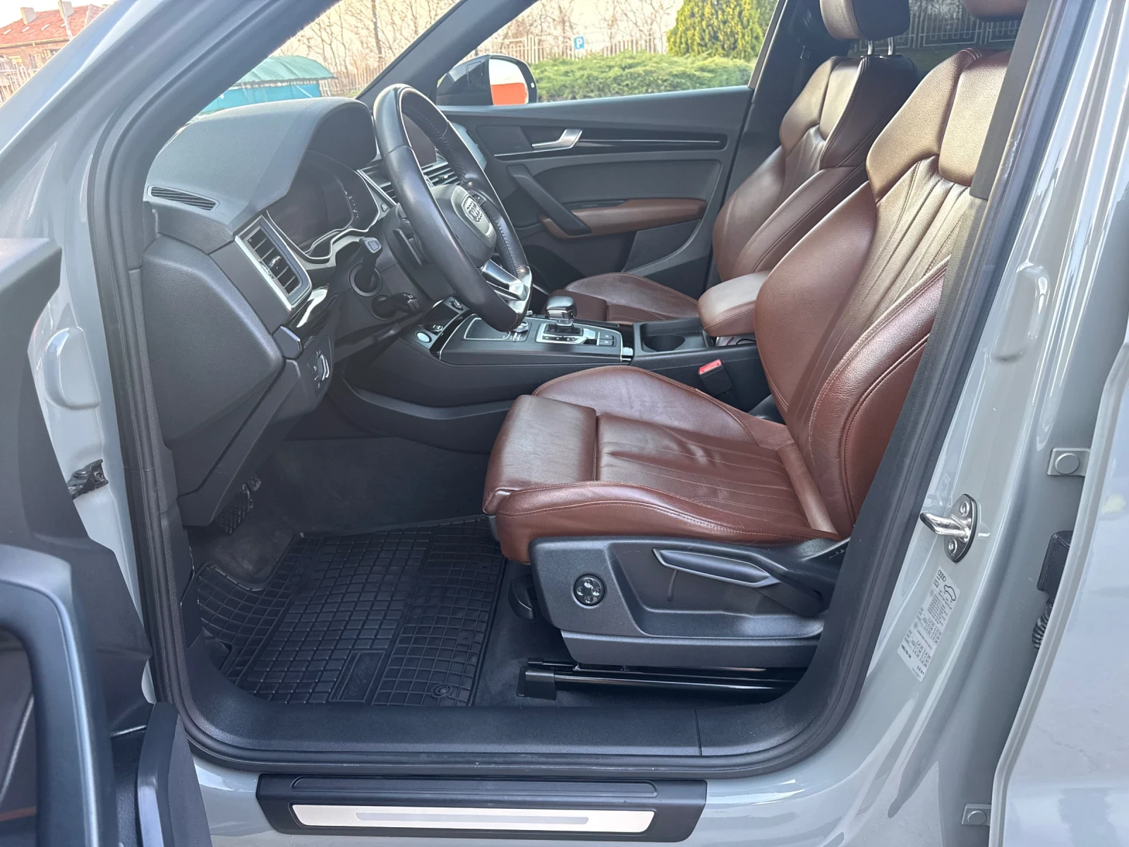 Audi Q5 2.0 Tdi 190 k.c 4x4 Full, снимка 11 - Автомобили и джипове - 53892421