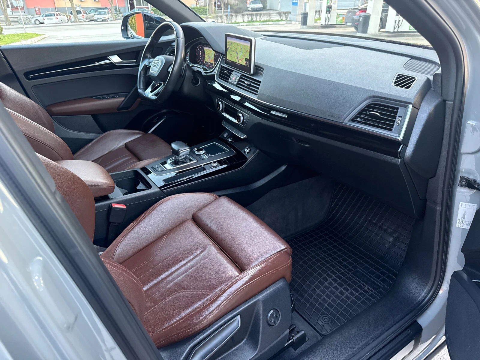 Audi Q5 2.0 Tdi 190 k.c 4x4 Full, снимка 14 - Автомобили и джипове - 53892421