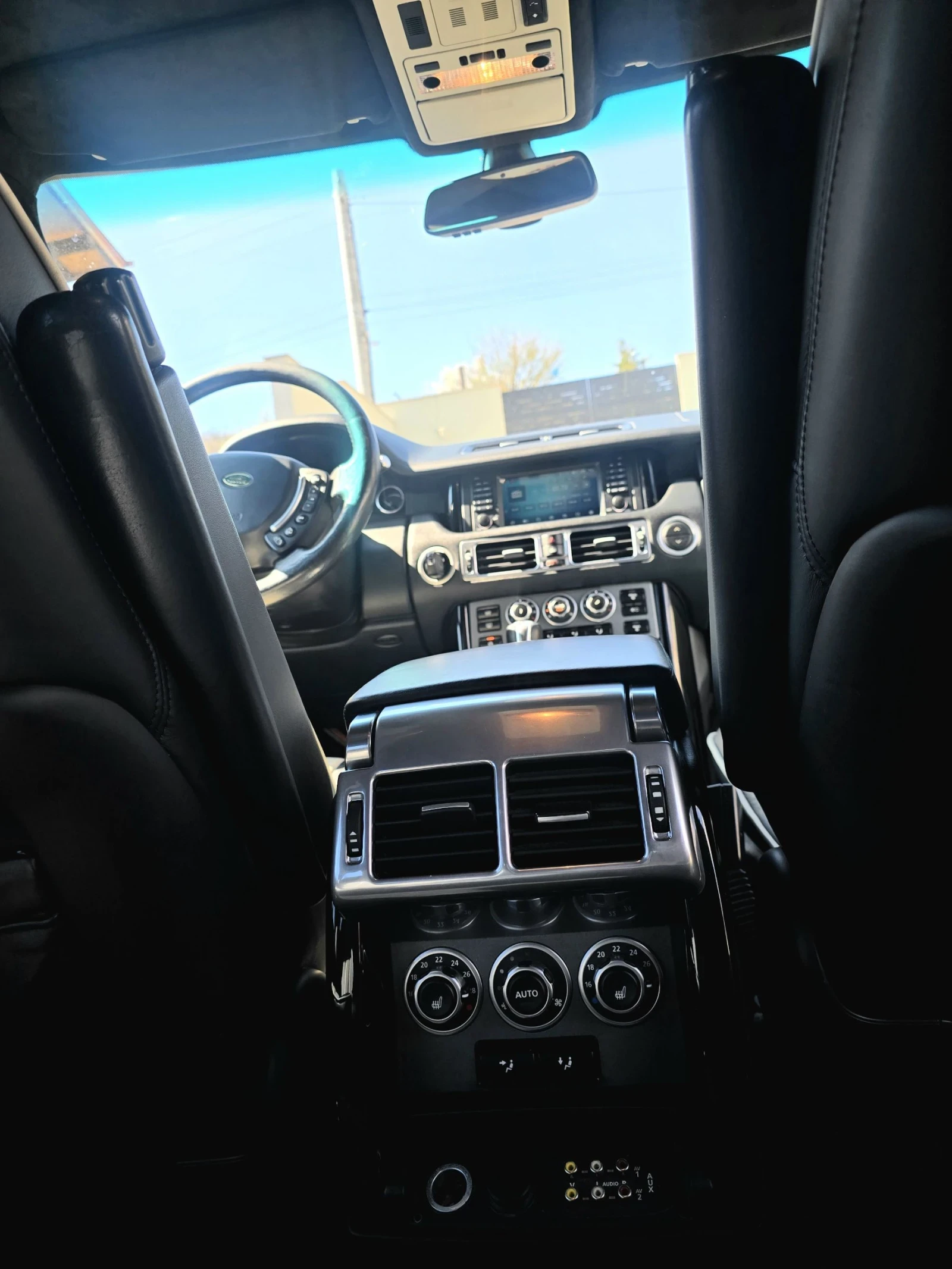 Land Rover Range rover Range Rover Autobiography 3.6 V8 {FULL} , снимка 8 - Автомобили и джипове - 54149893