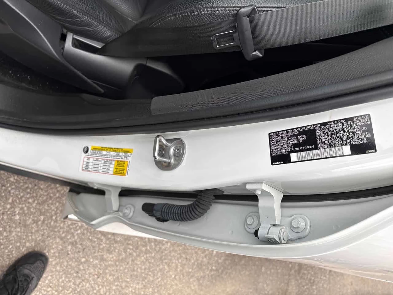 Volvo XC60 B6 AWD Plus Bright Theme  CARFAX, снимка 10 - Автомобили и джипове - 54323824