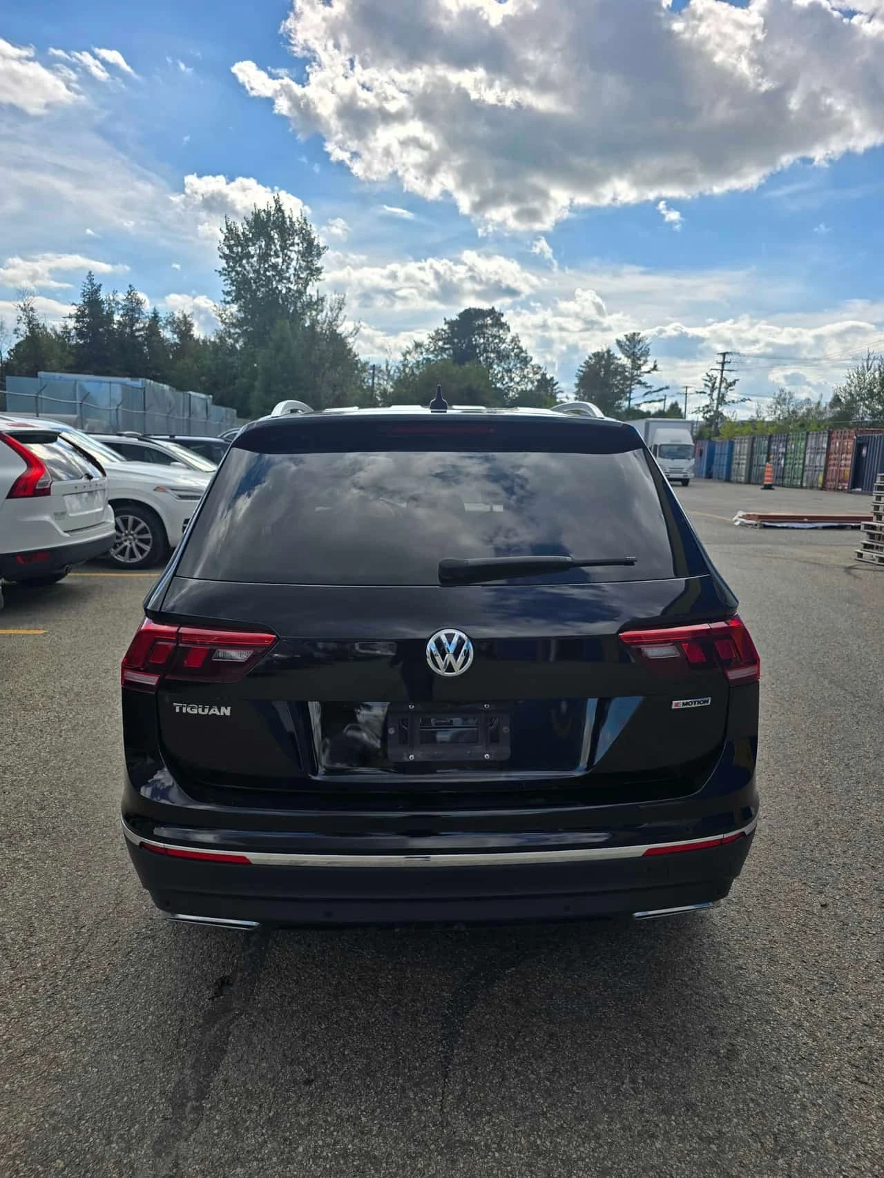 VW Tiguan * Highline * АВТОКРЕДИТ БЕЗ ПЪРВОНАЧАЛНА ВНОСКА* , снимка 4 - Автомобили и джипове - 56161858