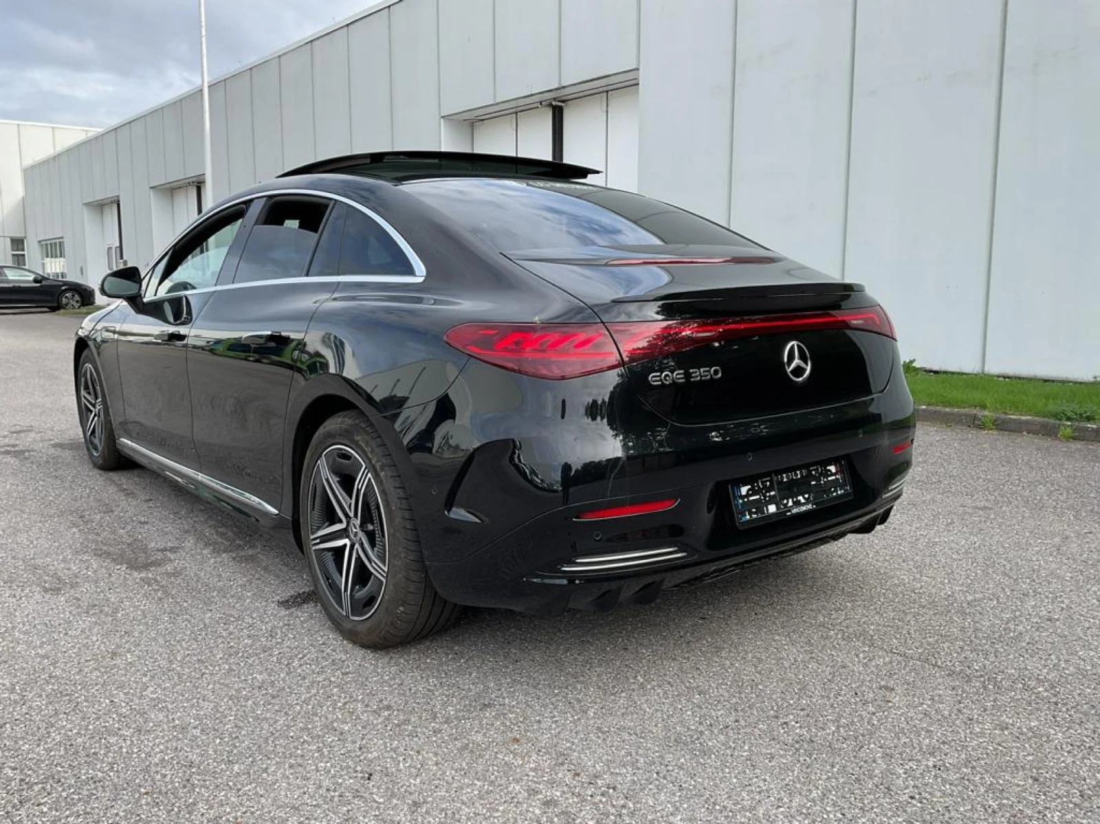 Mercedes-Benz EQE 350 AMG Line Leather LED Navi Panorama Camera | Mobile.bg � ����������� 4