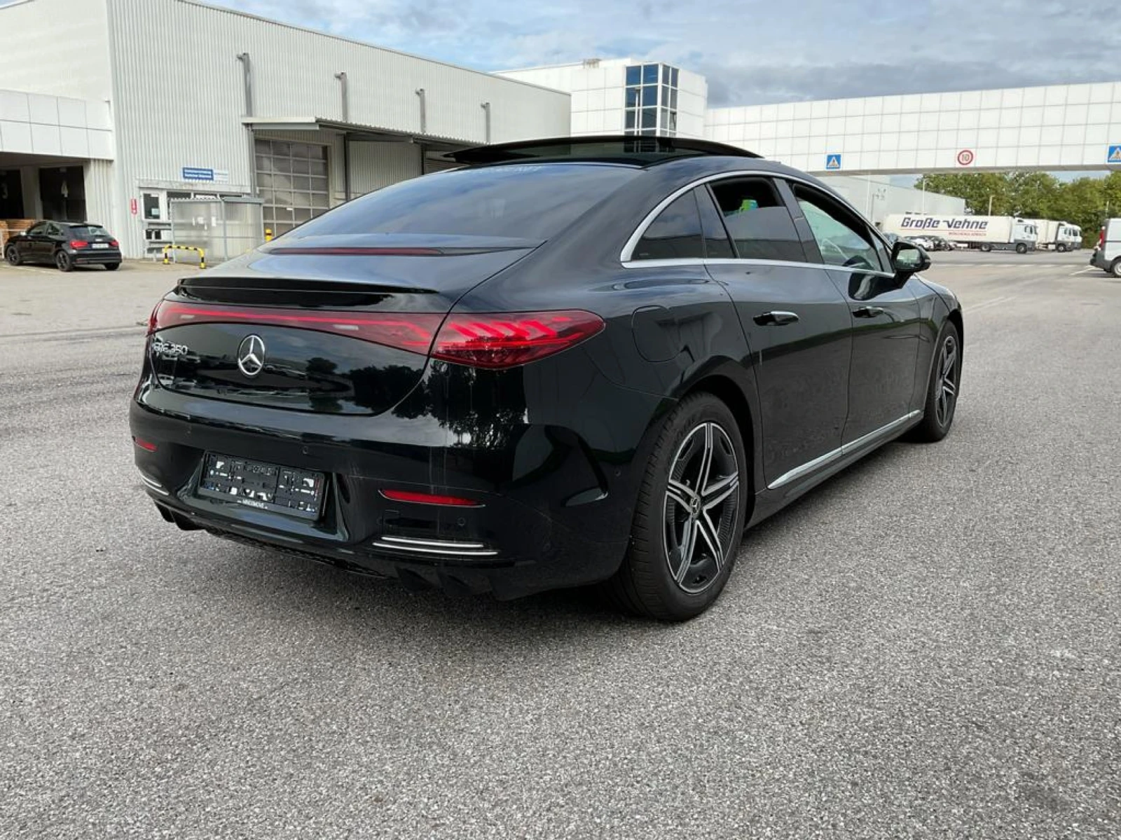 Mercedes-Benz EQE 350 AMG Line Leather LED Navi Panorama Camera | Mobile.bg � ����������� 3
