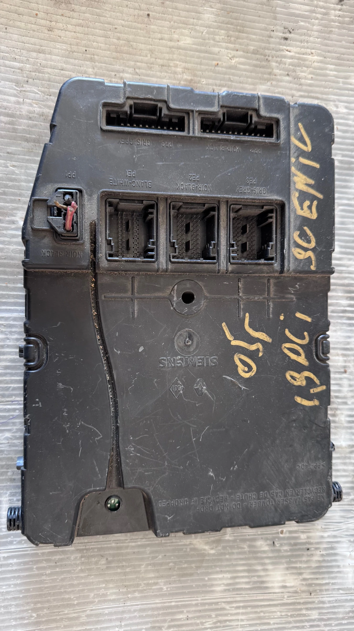   (  BSI / BSM )  Renault Scenic - 8200525384 | Mobile.bg   1