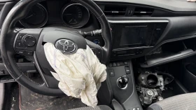 Toyota Auris, снимка 5