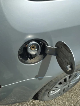 VW Touran 1.6   | Mobile.bg    14
