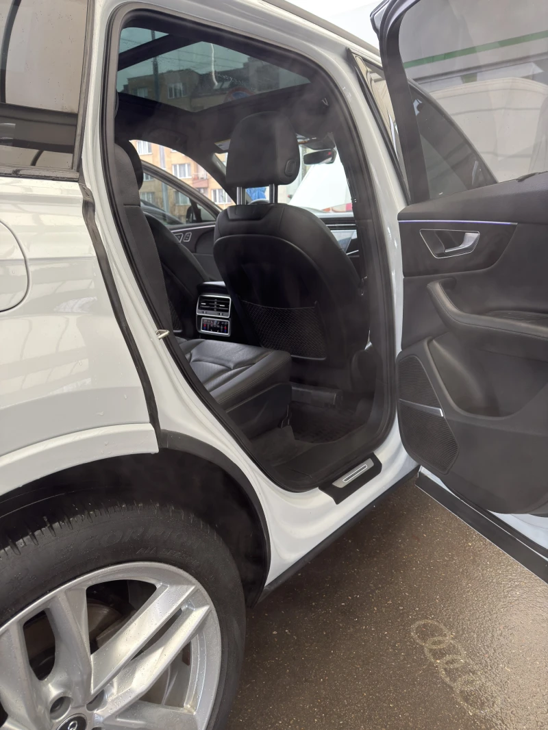 Audi Q7 S-line 7+ 1, снимка 11 - Автомобили и джипове - 36932561