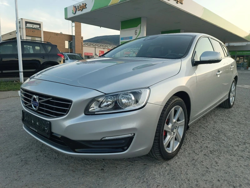 Volvo V60 2.0d AVTOMAT EVRO 6 FULL SERVICE IN VOLVO NEW !!!, снимка 1 - Автомобили и джипове - 47389129