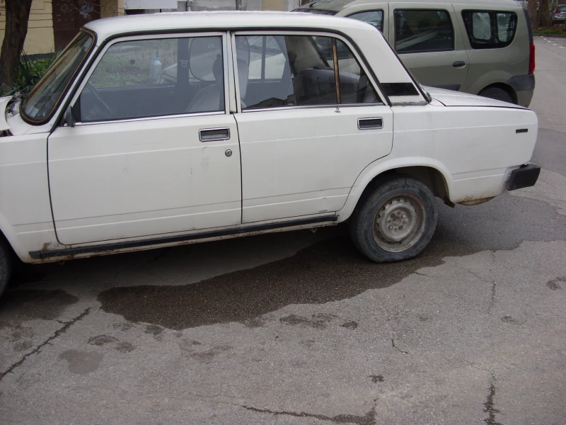 Lada 2105 1300, снимка 8 - Автомобили и джипове - 48642149