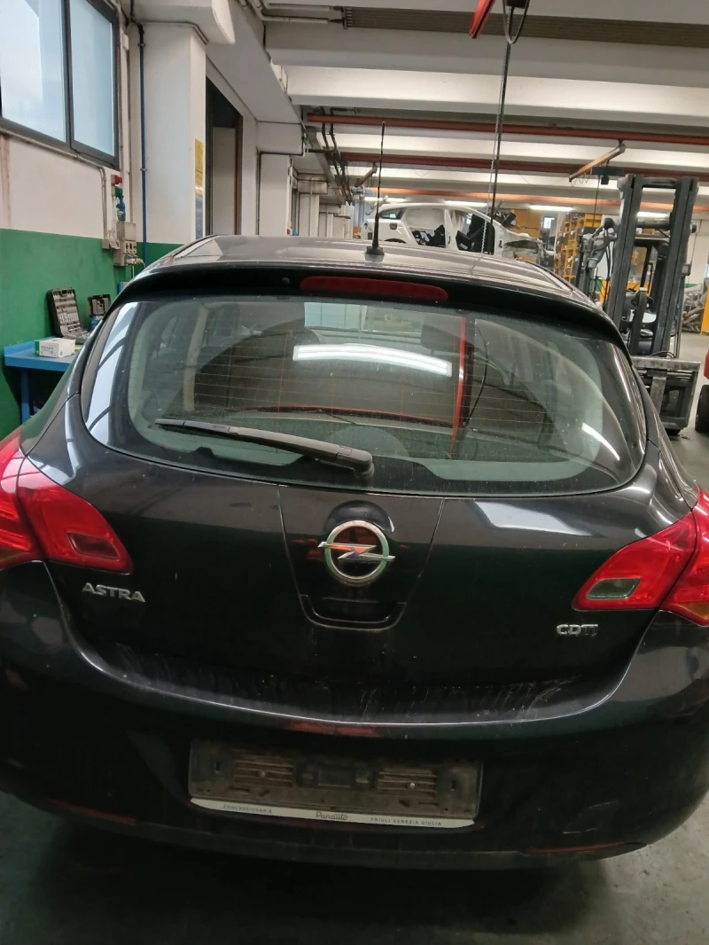Opel Astra 1.7cdti, снимка 5 - Автомобили и джипове - 49999245