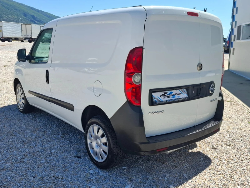 Opel Combo Euro6B, снимка 2 - Автомобили и джипове - 50298542