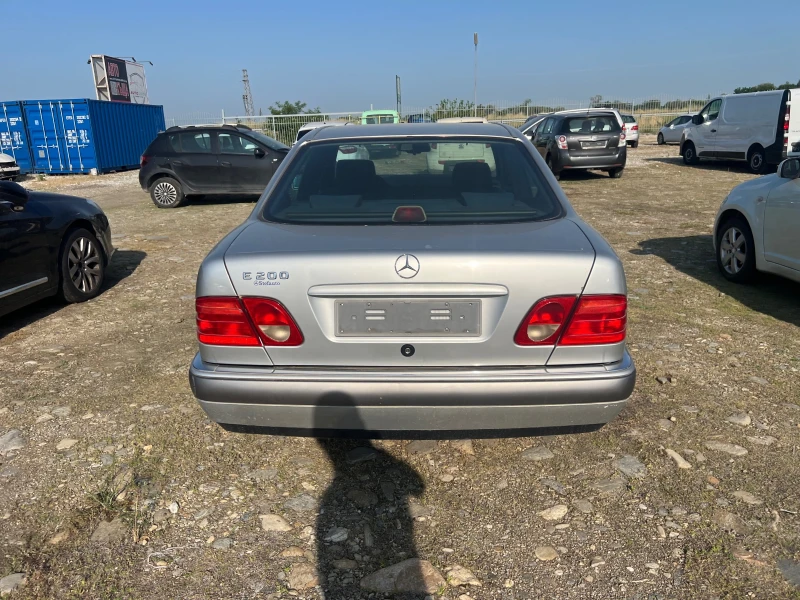 Mercedes-Benz E 200 E 200 ELEGANCE, снимка 6 - Автомобили и джипове - 50599299