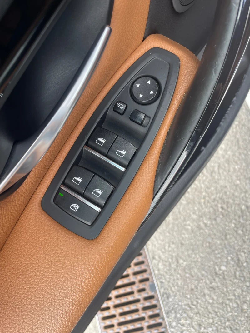 BMW 320 Ф30 x-drive M pack, снимка 15 - Автомобили и джипове - 51015135