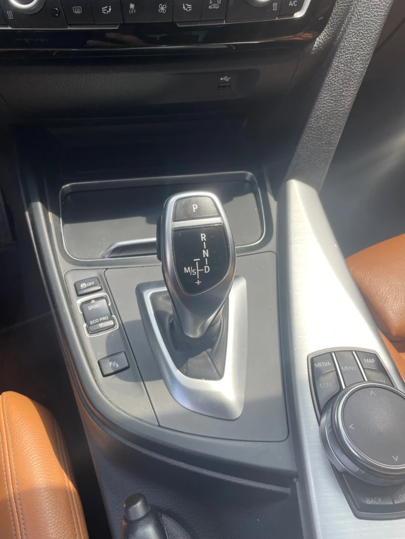 BMW 320 Ф30 x-drive M pack, снимка 11 - Автомобили и джипове - 51015135