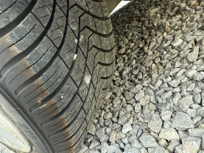 BMW 320 d navi xenon automat Italia, снимка 15 - Автомобили и джипове - 51671129