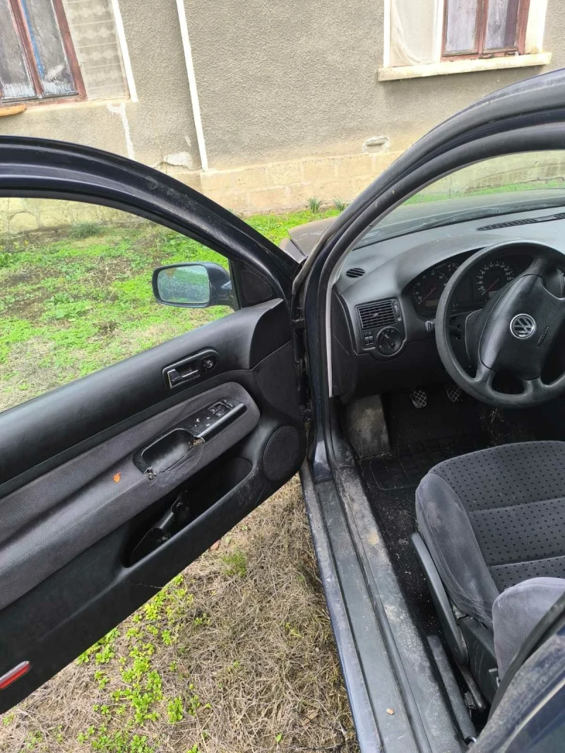 VW Golf, снимка 6 - Автомобили и джипове - 53025804