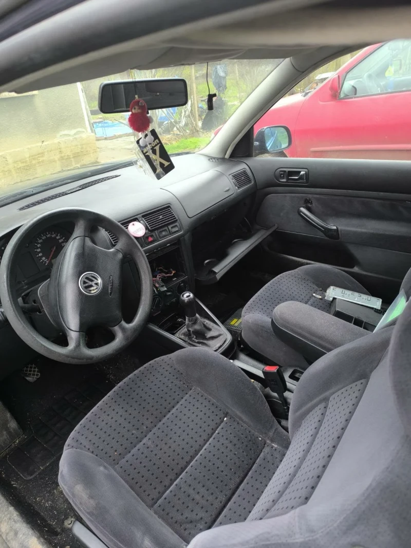 VW Golf, снимка 7 - Автомобили и джипове - 53025804