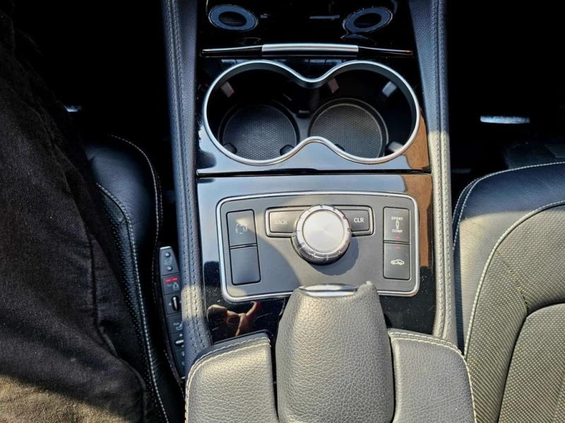 Mercedes-Benz CLS * CLS550 4 MATIC * CARFAX * ЦЕНА ДО БГ, снимка 12 - Автомобили и джипове - 53099304