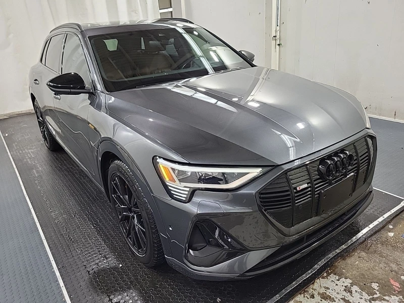Audi E-Tron TECHNIK С РЕГИСТРАЦИЯ & АВТО КРЕДИТ, снимка 2 - Автомобили и джипове - 53263971