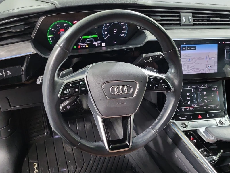 Audi E-Tron TECHNIK С РЕГИСТРАЦИЯ & АВТО КРЕДИТ, снимка 11 - Автомобили и джипове - 53263971
