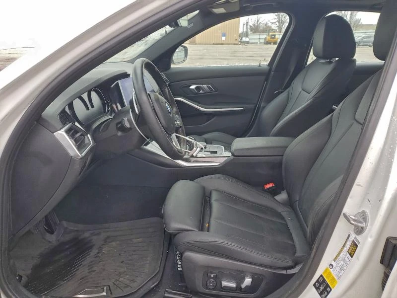 BMW 330 2.0L 4 All wheel drive, снимка 12 - Автомобили и джипове - 53140755