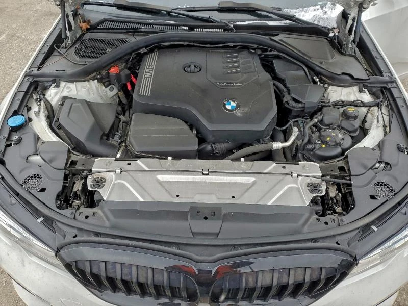 BMW 330 2.0L 4 All wheel drive, снимка 4 - Автомобили и джипове - 53140755