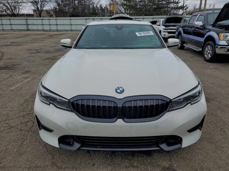 BMW 330 2.0L 4 All wheel drive, снимка 10 - Автомобили и джипове - 53140755