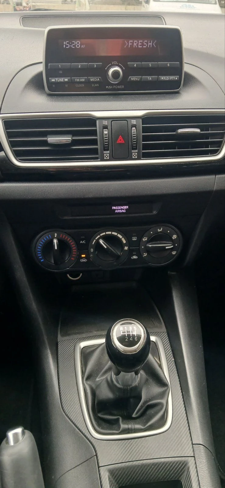 Mazda 3, снимка 8 - Автомобили и джипове - 56681775