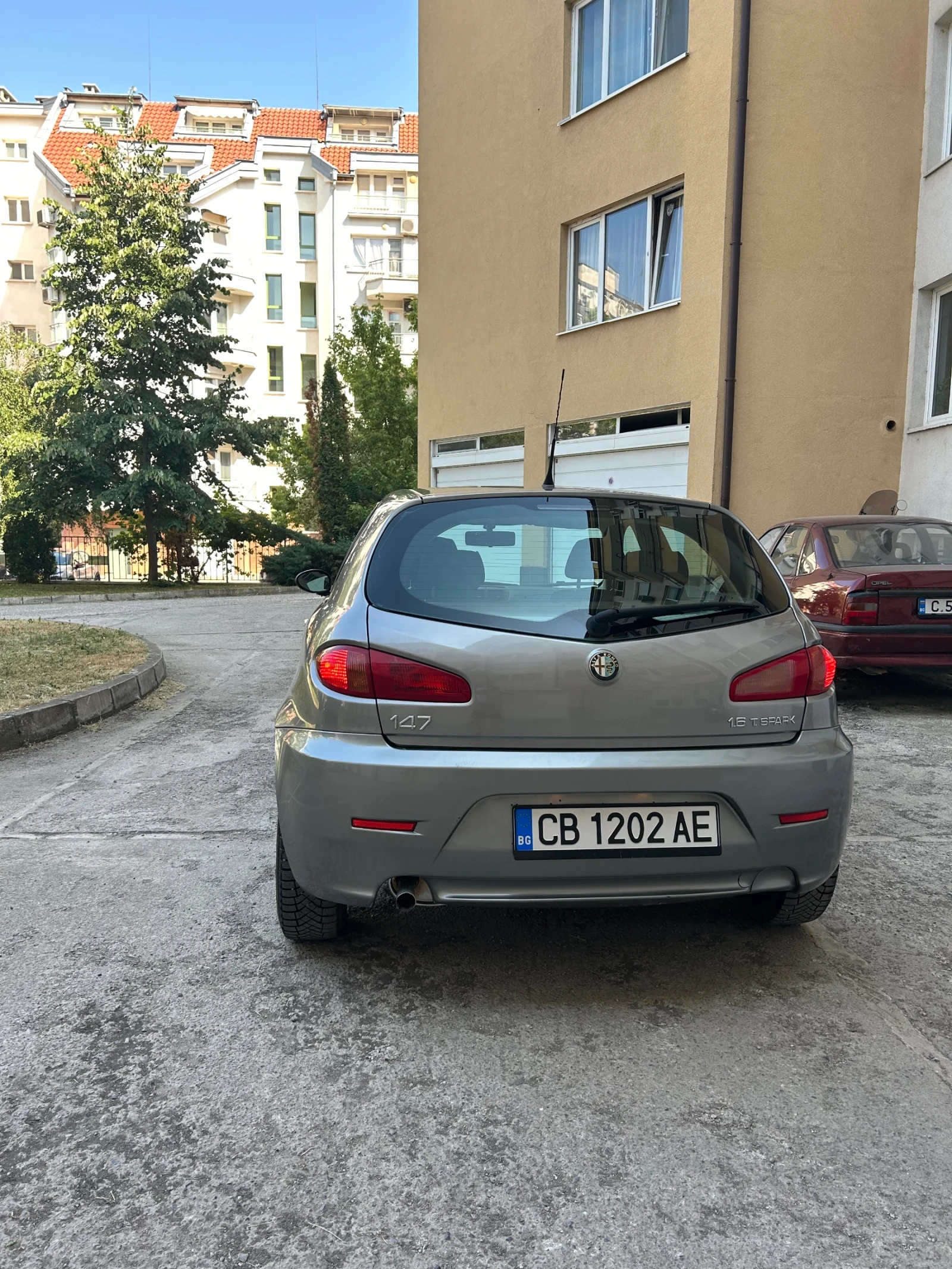 Alfa Romeo 147 1.6 - изображение 6