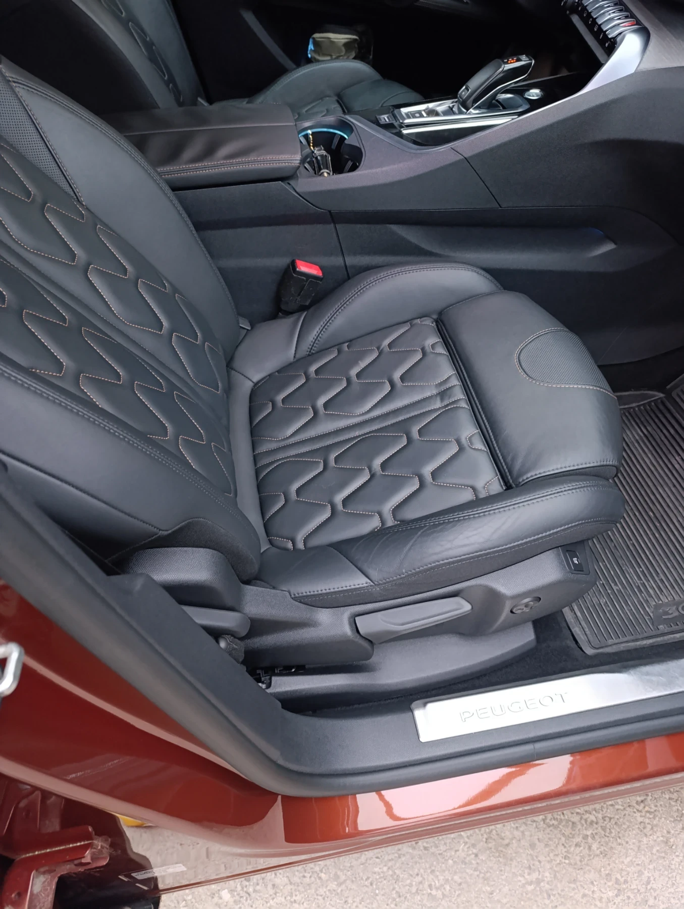 Peugeot 3008 2.0HDI 180hp. GT PREMIUM  - изображение 9