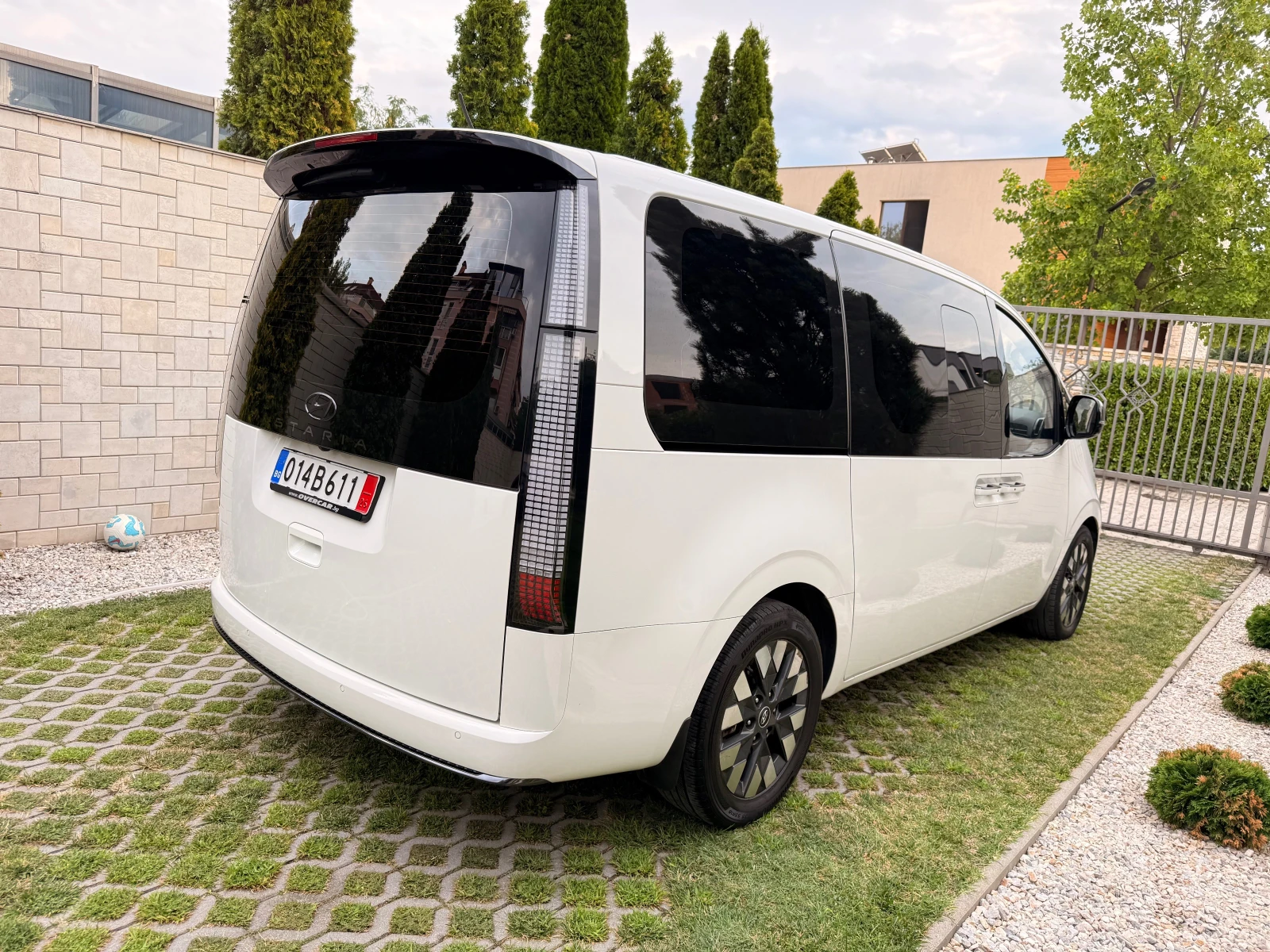 Hyundai Staria 3.5 LPG* 8+ 1* TV - изображение 4