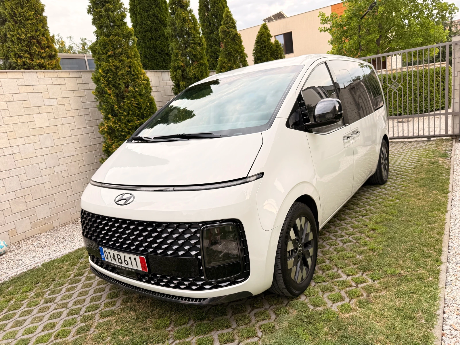 Hyundai Staria 3.5 LPG* 8+ 1* TV | Mobile.bg   1