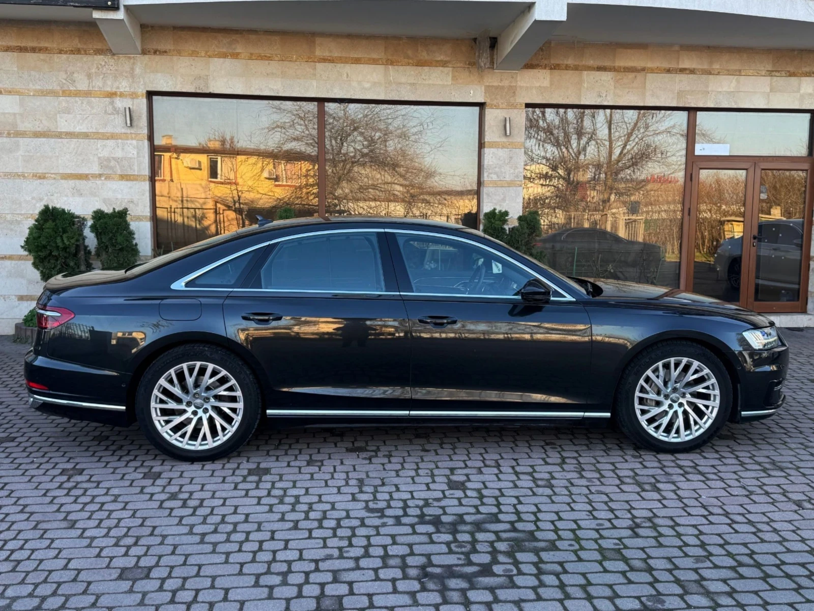 Audi A8 * 50TDI* QUATTRO* ПЪЛНА СЕРВИЗНА ИСТОРИЯ* NIGHT VI - изображение 4