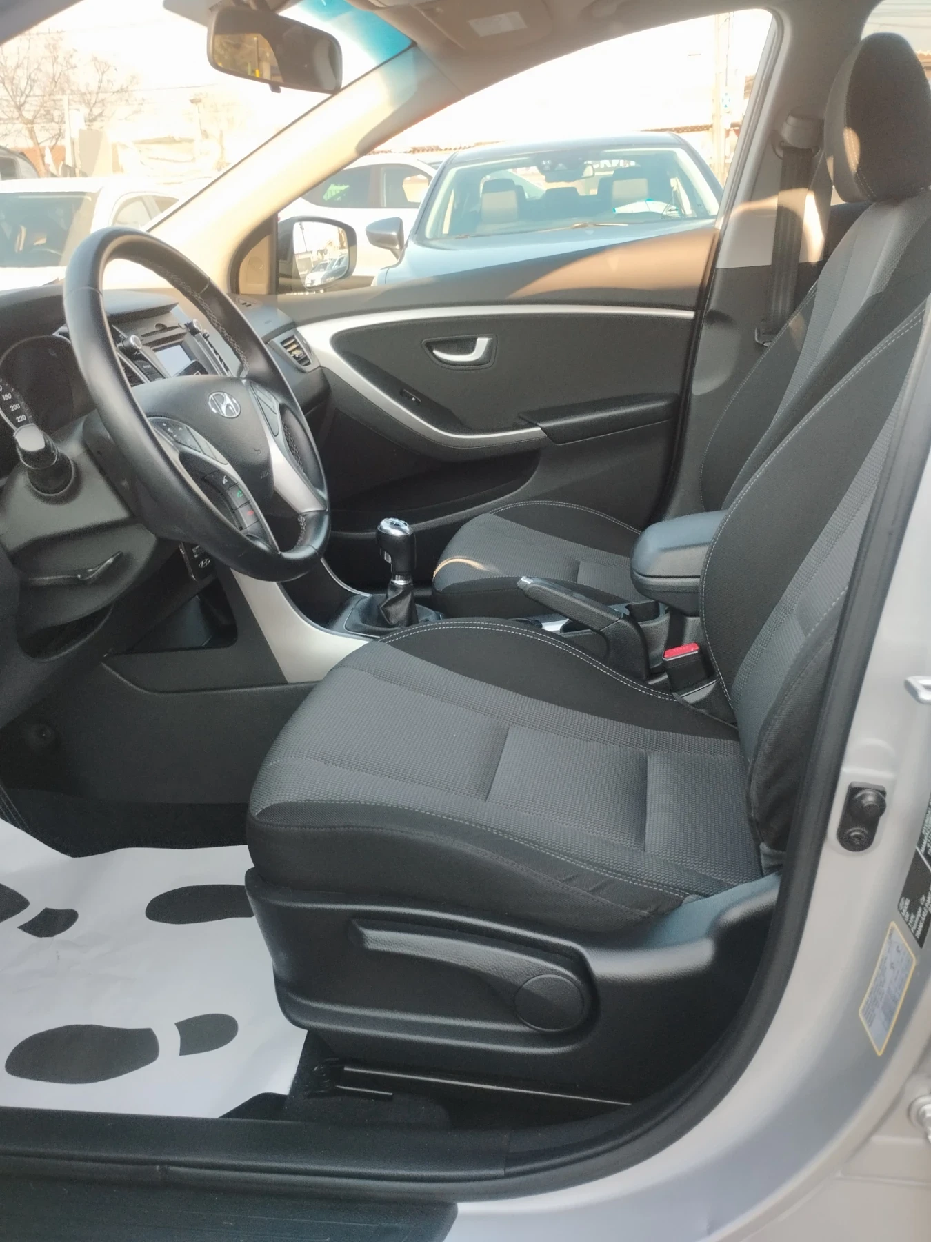 Hyundai I30 1.6 benzin panorama facelift , снимка 5 - Автомобили и джипове - 53737926