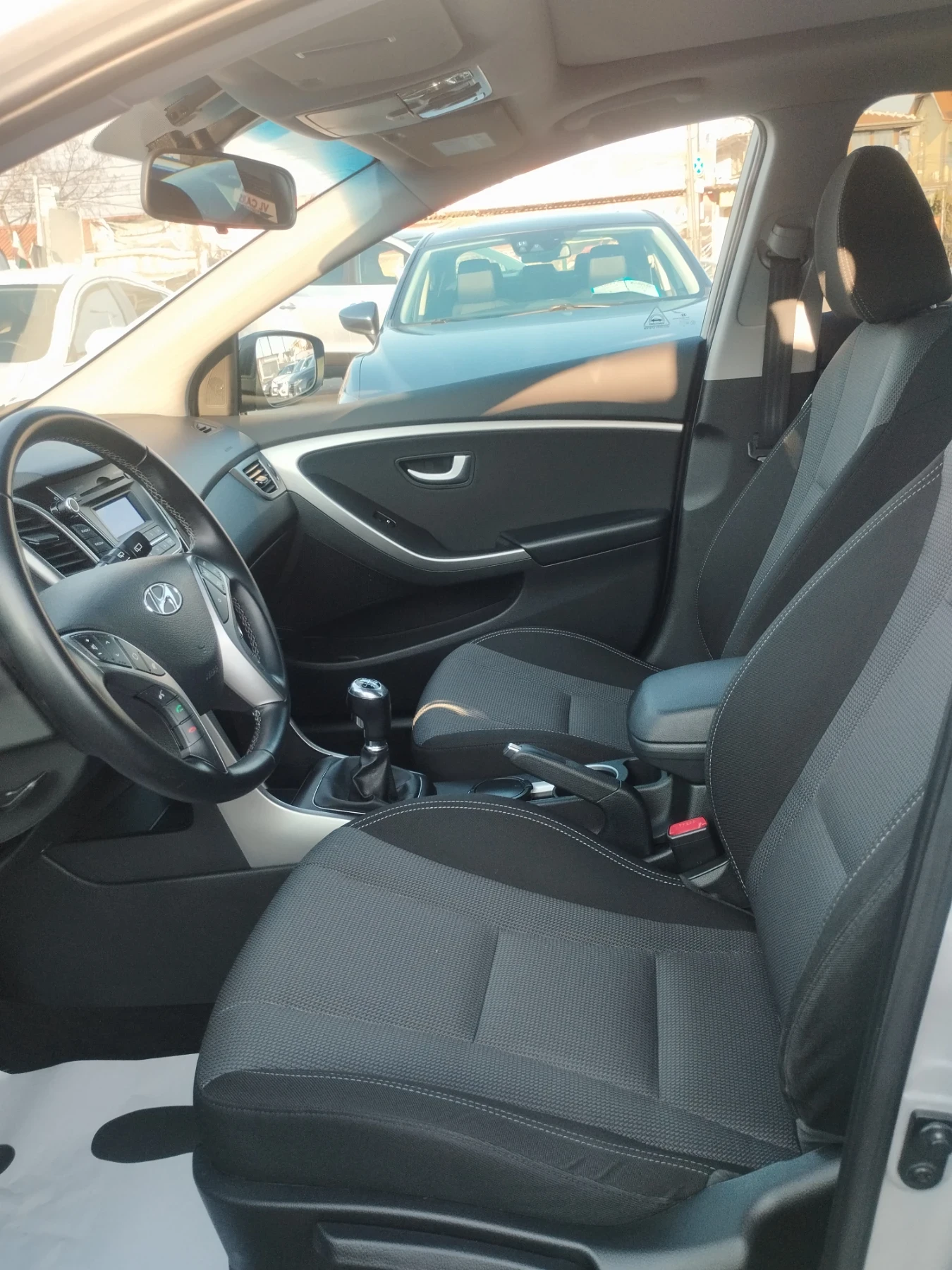 Hyundai I30 1.6 benzin panorama facelift , снимка 4 - Автомобили и джипове - 53737926