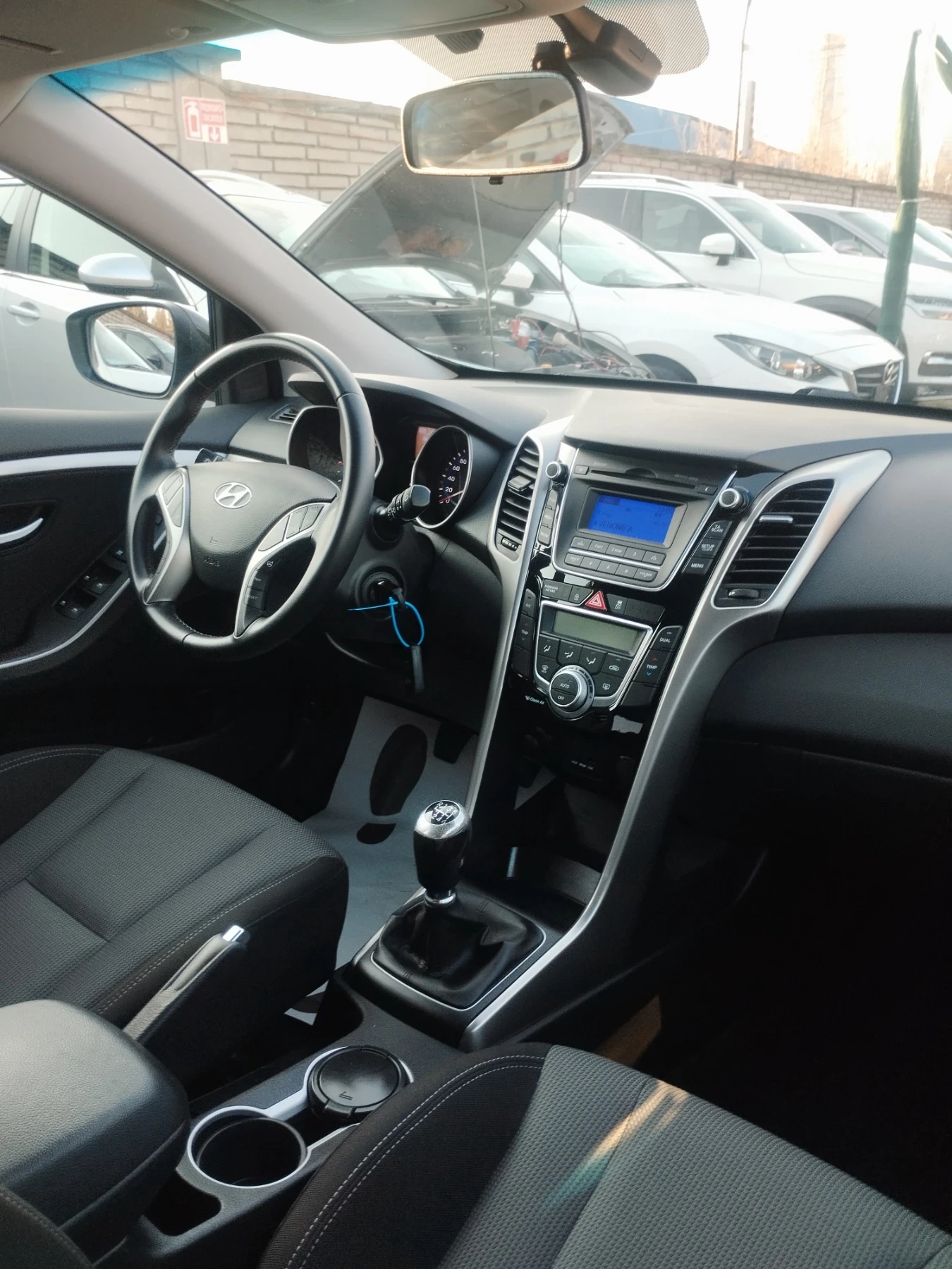 Hyundai I30 1.6 benzin panorama facelift , снимка 16 - Автомобили и джипове - 53737926