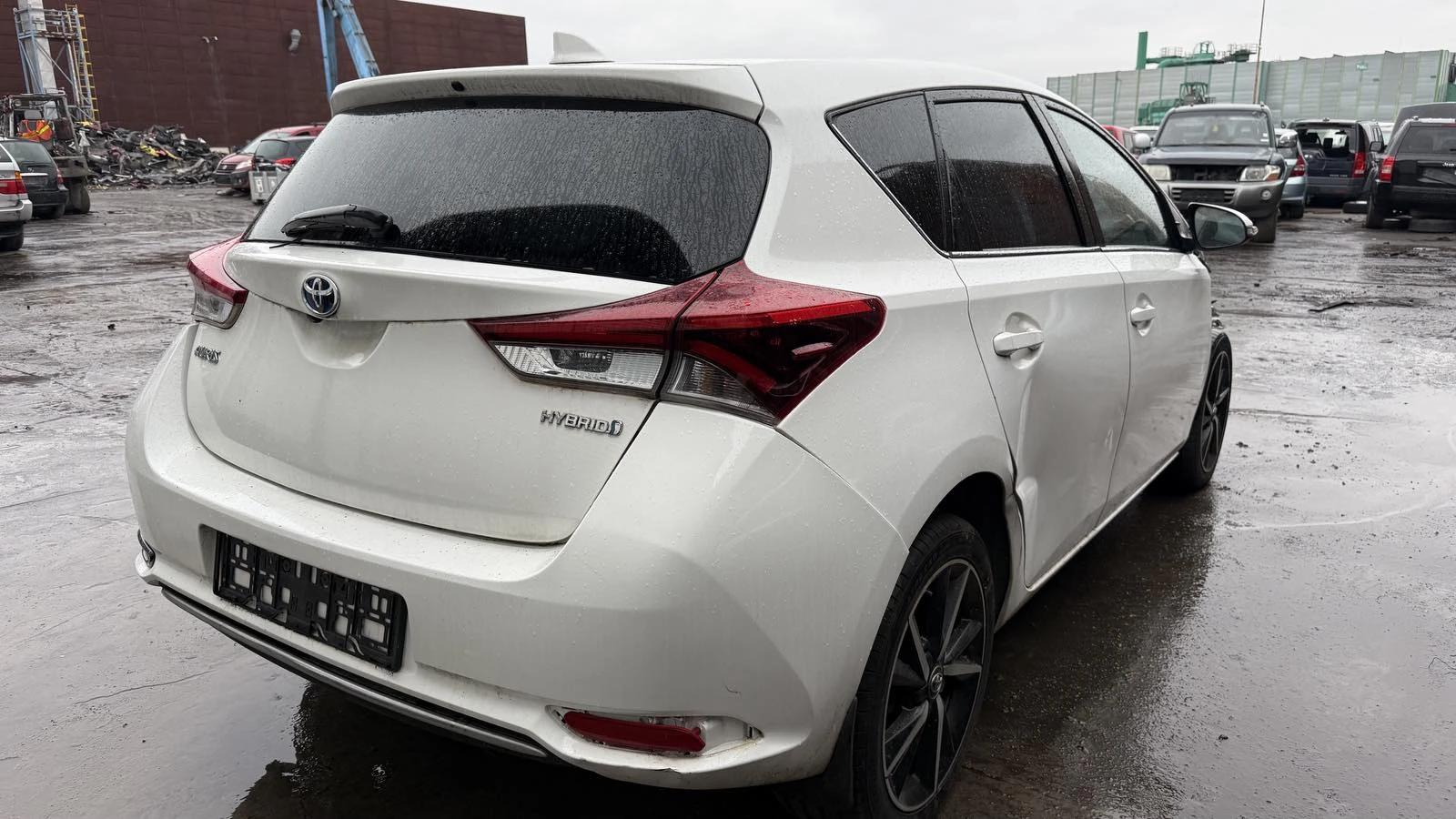 Toyota Auris, снимка 4 - Автомобили и джипове - 54187630