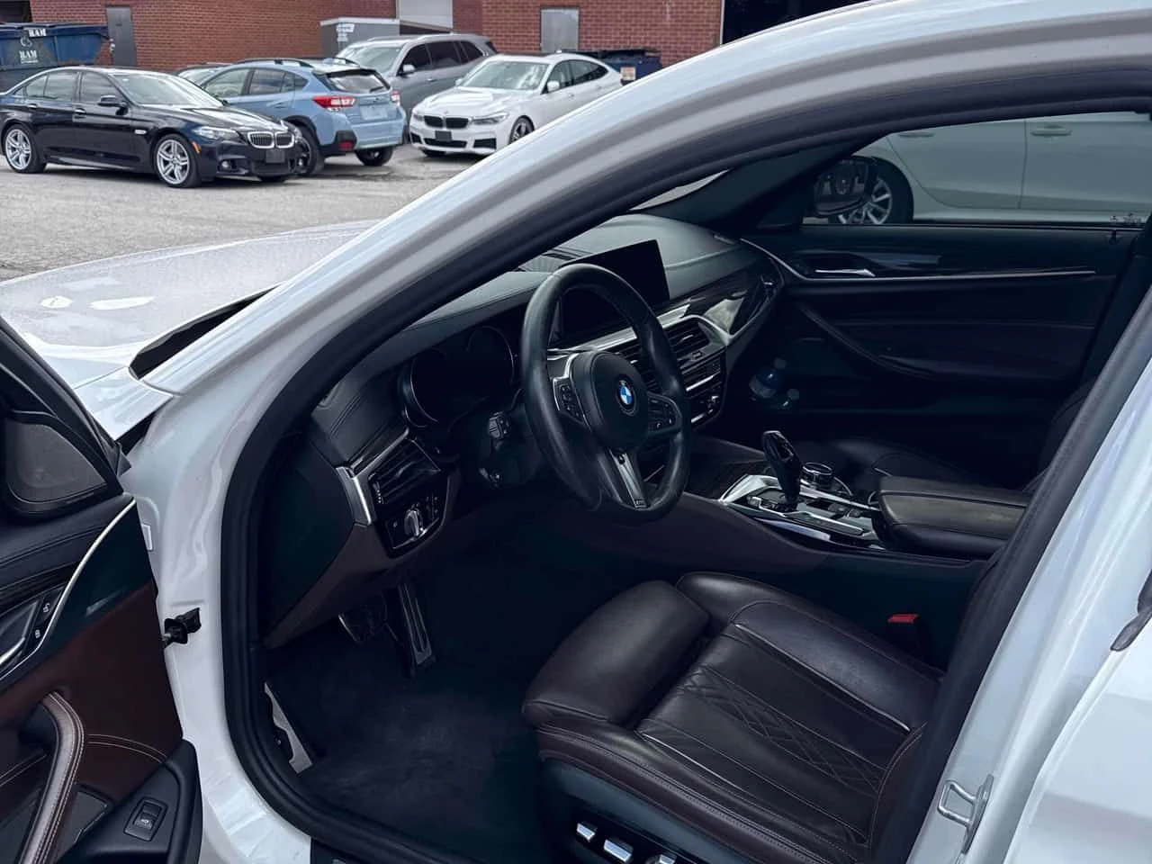 BMW 540 * 540i xDrive * CARFAX * ЦЕНА ДО БГ, снимка 5 - Автомобили и джипове - 54511548
