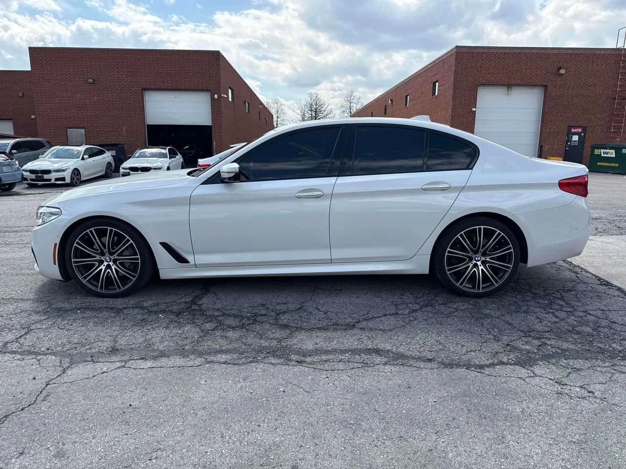 BMW 540 * 540i xDrive * CARFAX * ЦЕНА ДО БГ, снимка 2 - Автомобили и джипове - 54511548