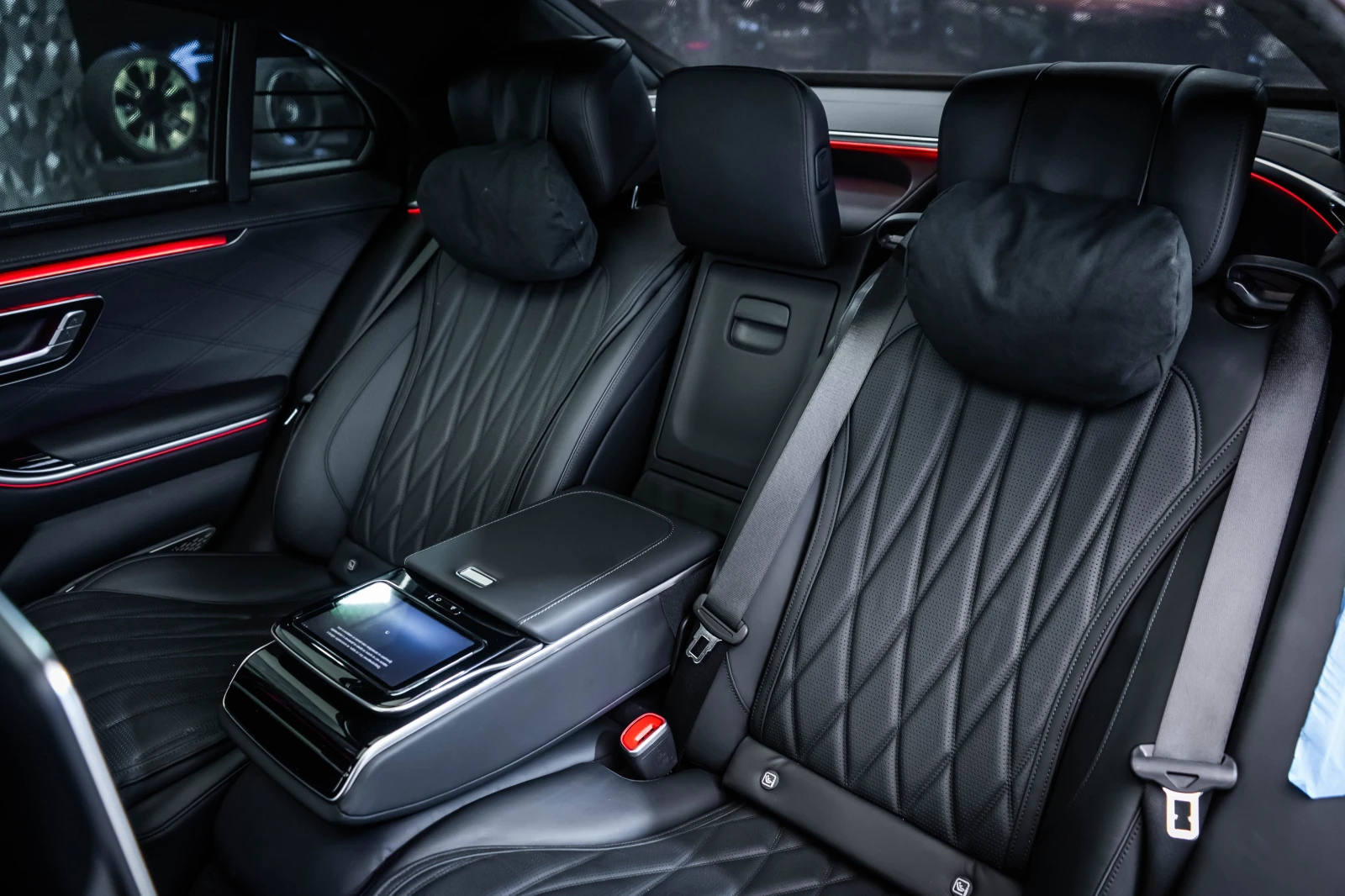 Mercedes-Benz S 63 AMG L 4M+ * Burm4D* CarbonCer* Монитори* Pano* FirstCl, снимка 15 - Автомобили и джипове - 54831788