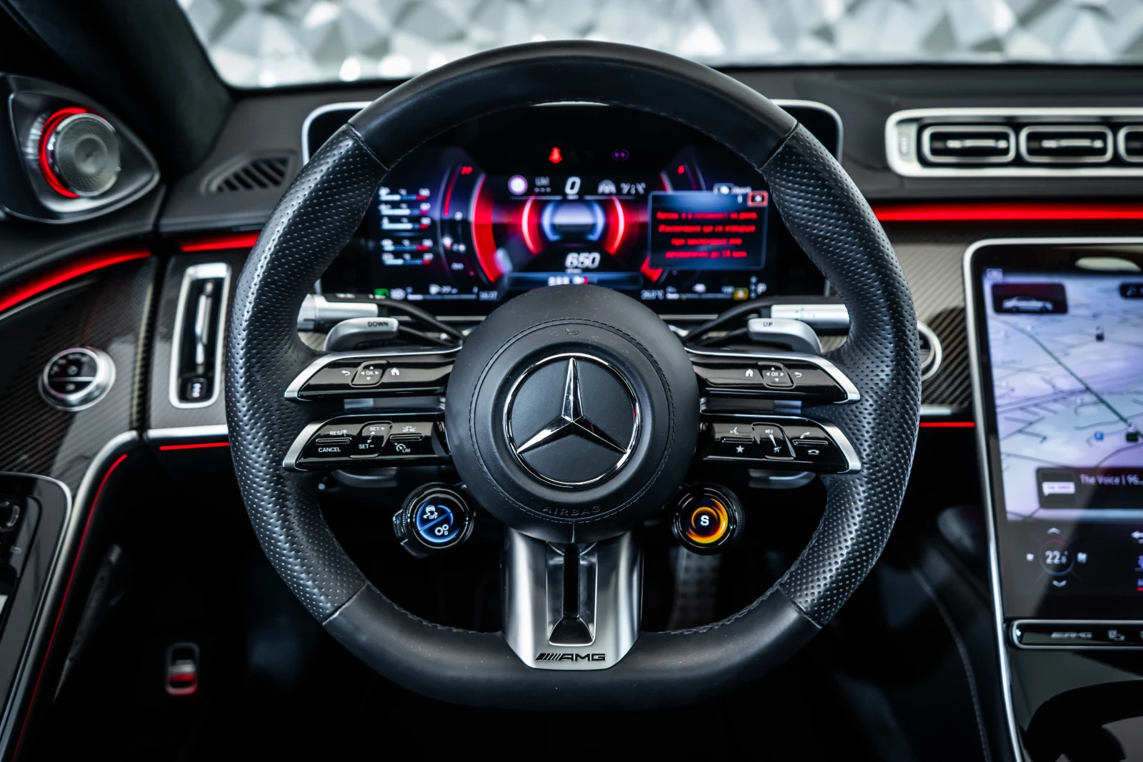 Mercedes-Benz S 63 AMG L 4M+ * Burm4D* CarbonCer* Монитори* Pano* FirstCl, снимка 10 - Автомобили и джипове - 54831788