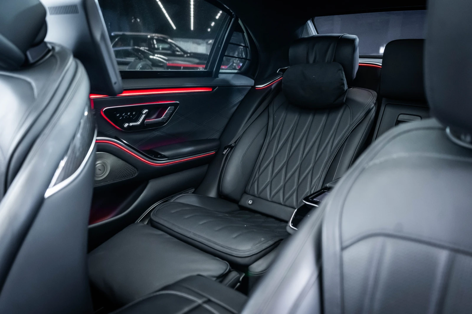 Mercedes-Benz S 63 AMG L 4M+ * Burm4D* CarbonCer* Монитори* Pano* FirstCl, снимка 16 - Автомобили и джипове - 54831788