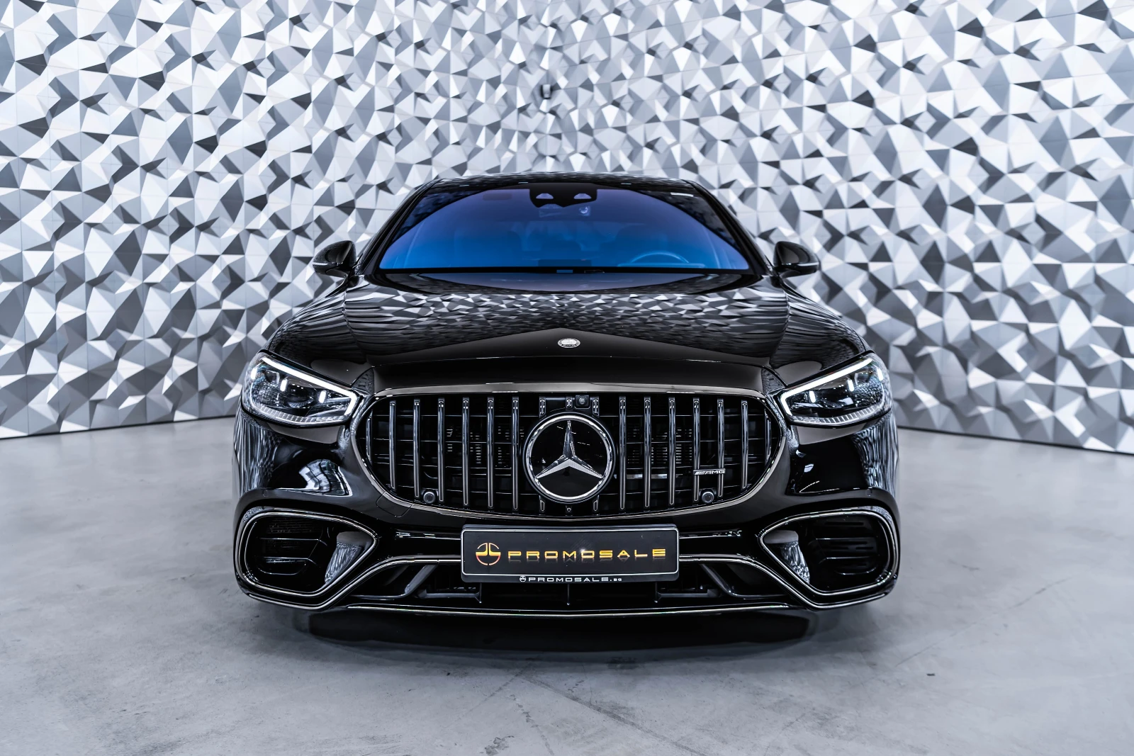 Mercedes-Benz S 63 AMG L 4M+ * Burm4D* CarbonCer* Монитори* Pano* FirstCl, снимка 2 - Автомобили и джипове - 54831788