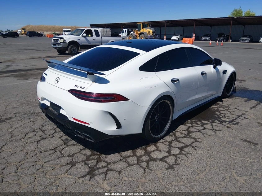 Mercedes-Benz GT 63 AMG | DISTRONIC | BURMESTER | , снимка 3 - Автомобили и джипове - 55045840
