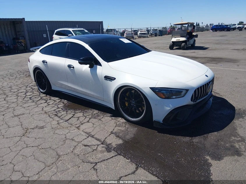 Mercedes-Benz GT 63 AMG | DISTRONIC | BURMESTER | , снимка 4 - Автомобили и джипове - 55045840
